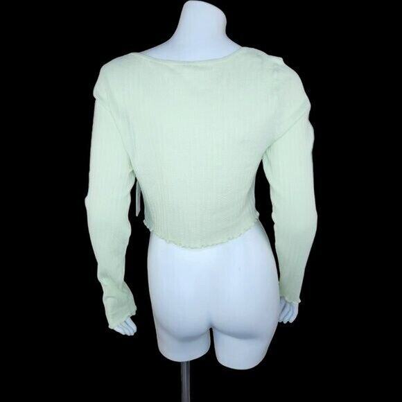 NWT BP. Womens Medium Green Limecream Cropped Long Sleeve ButtonUp Henley Ruffle - Picture 5 of 12